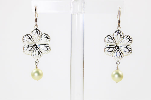 Sterling Silver With a Pearl Earrings