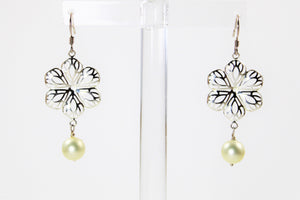 Sterling Silver With a Pearl Earrings