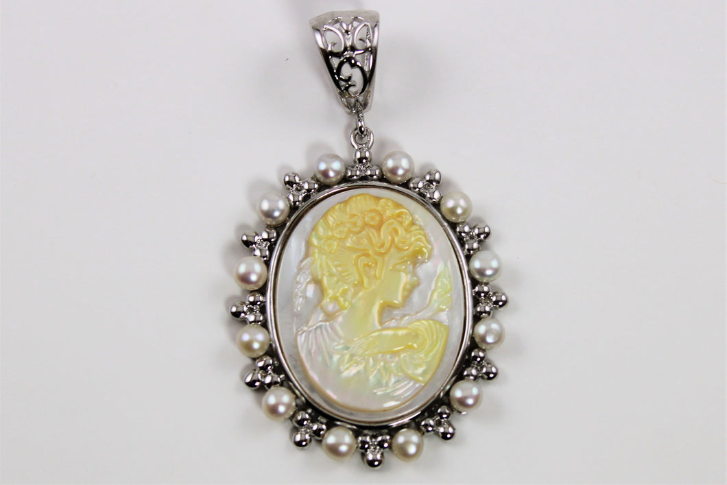 Mother of Pearl Cameo Pendant