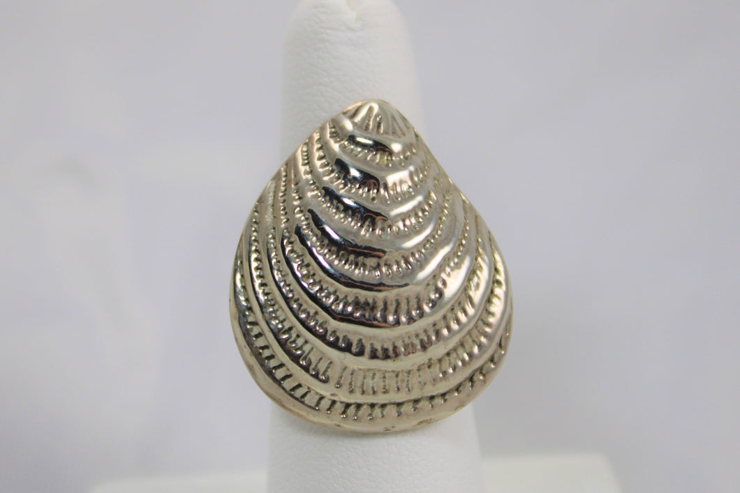 Sterling Silver Shell Ring - available in size 6 only!
