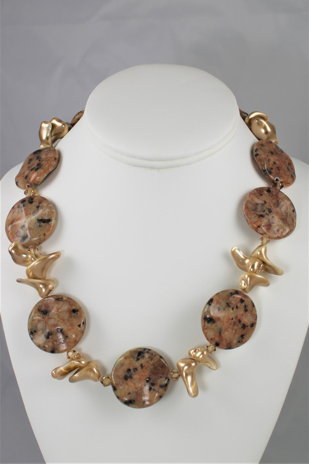 Kiwi Jasper and Shell Necklace