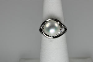 Pearl Ring - Only size 5 and 6 still Available